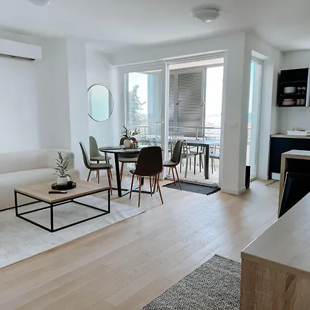 Apartment 3 Bedroom La Casa Marcina